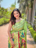 Load image into Gallery viewer, Parrot