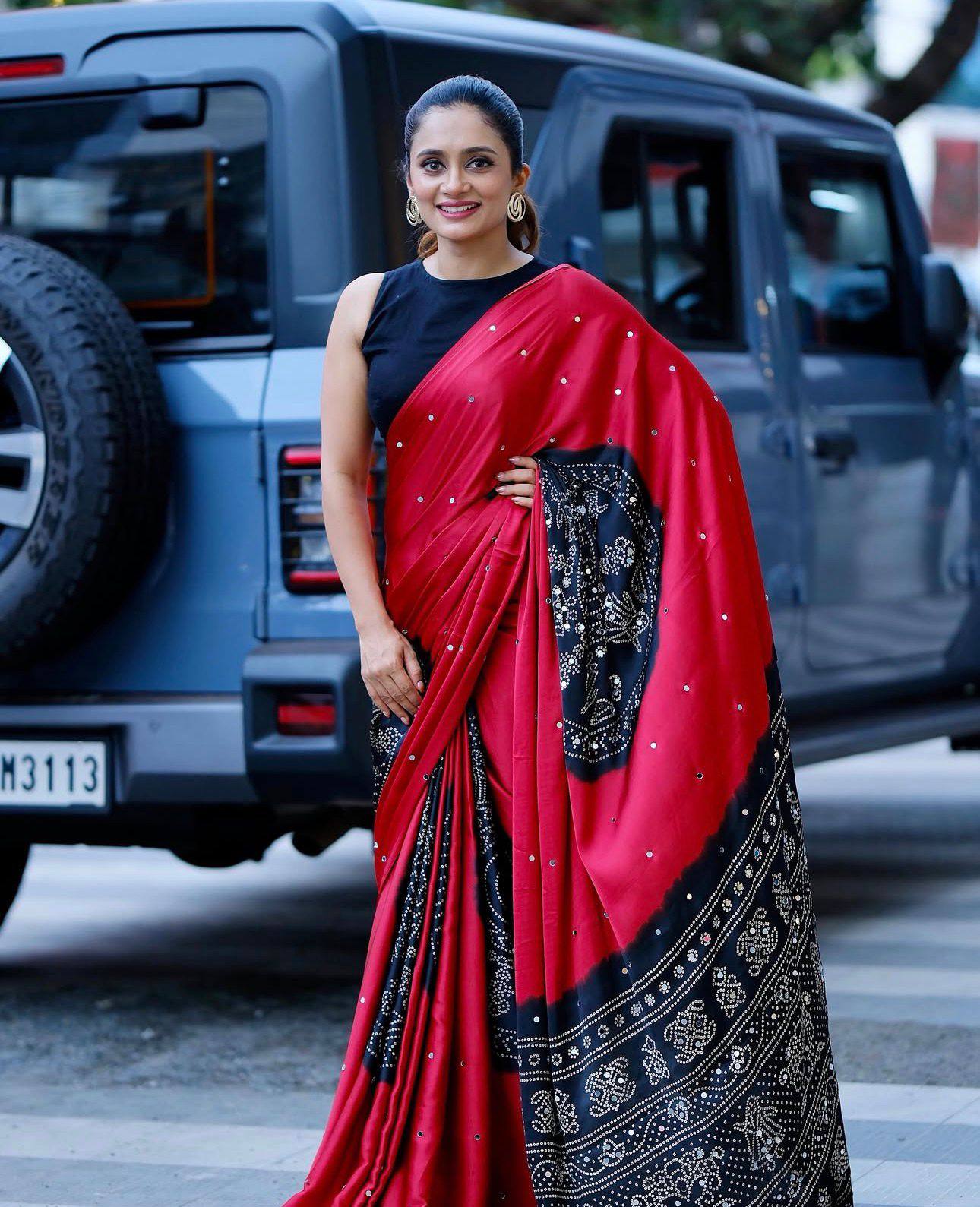 Red Bandhani Border Cotton Linen Saree by Magnite