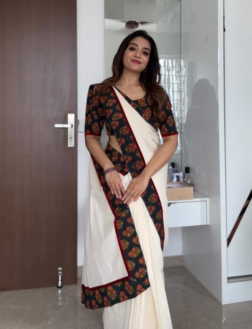 Women Cotton Linen Saree with Printed Border & Unstitched Blouse Piece | Elegant Cream Saree with Floral Designer Border | Casual & Festive Wear -Magnite (SE-1084-Cotton Lilen)