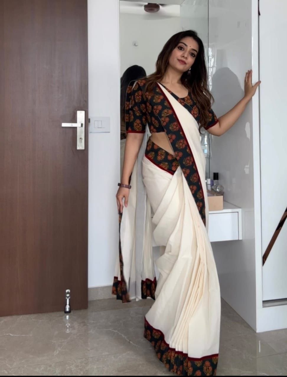 Women Cotton Linen Saree with Printed Border & Unstitched Blouse Piece | Elegant Cream Saree with Floral Designer Border | Casual & Festive Wear -Magnite (SE-1084-Cotton Lilen)