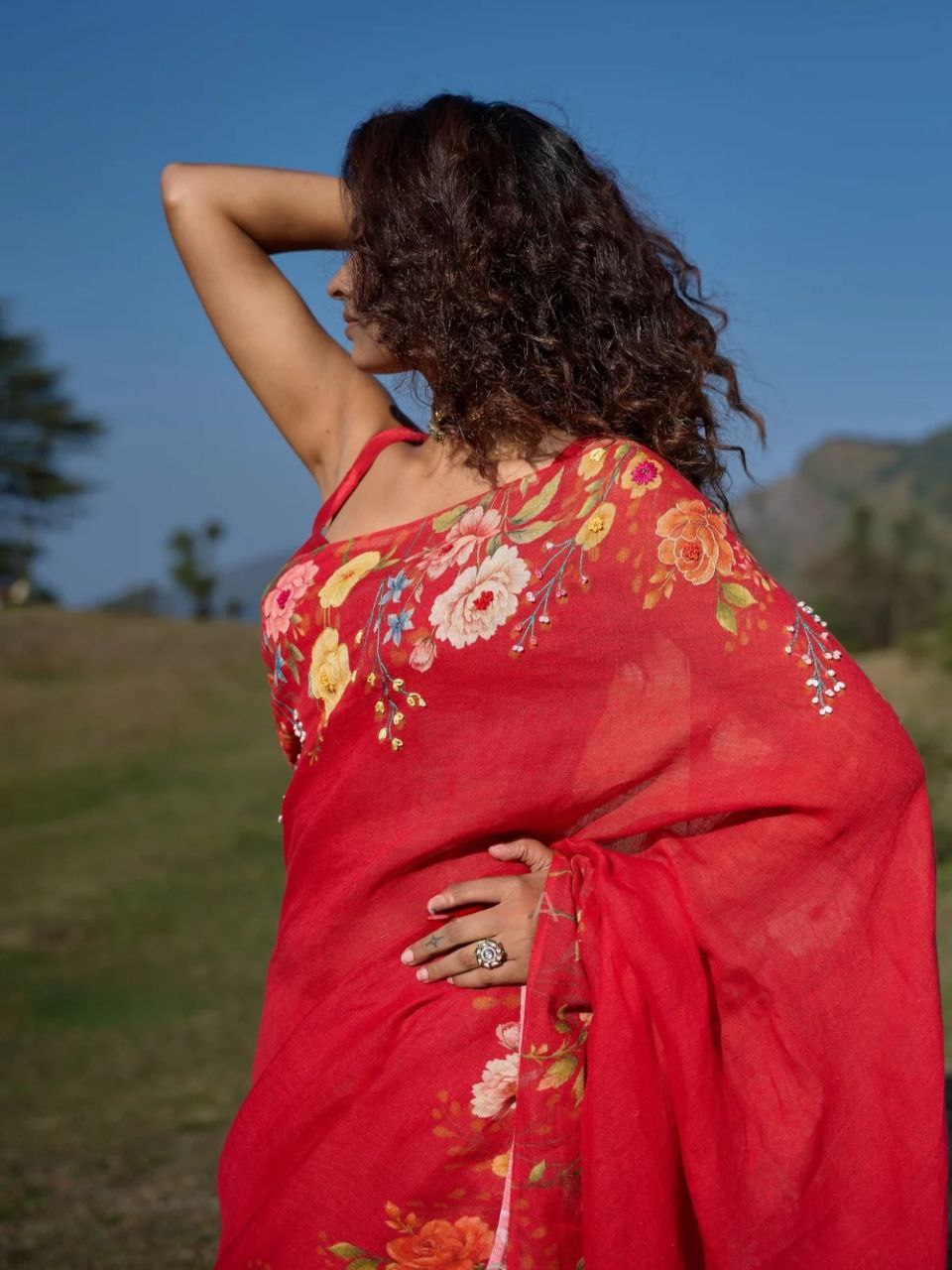 Red Floral Cotton Linen Saree with Printed Border - Magnite (SE-1092)