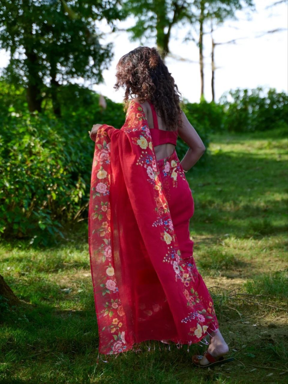 Red Floral Cotton Linen Saree with Printed Border - Magnite (SE-1092)