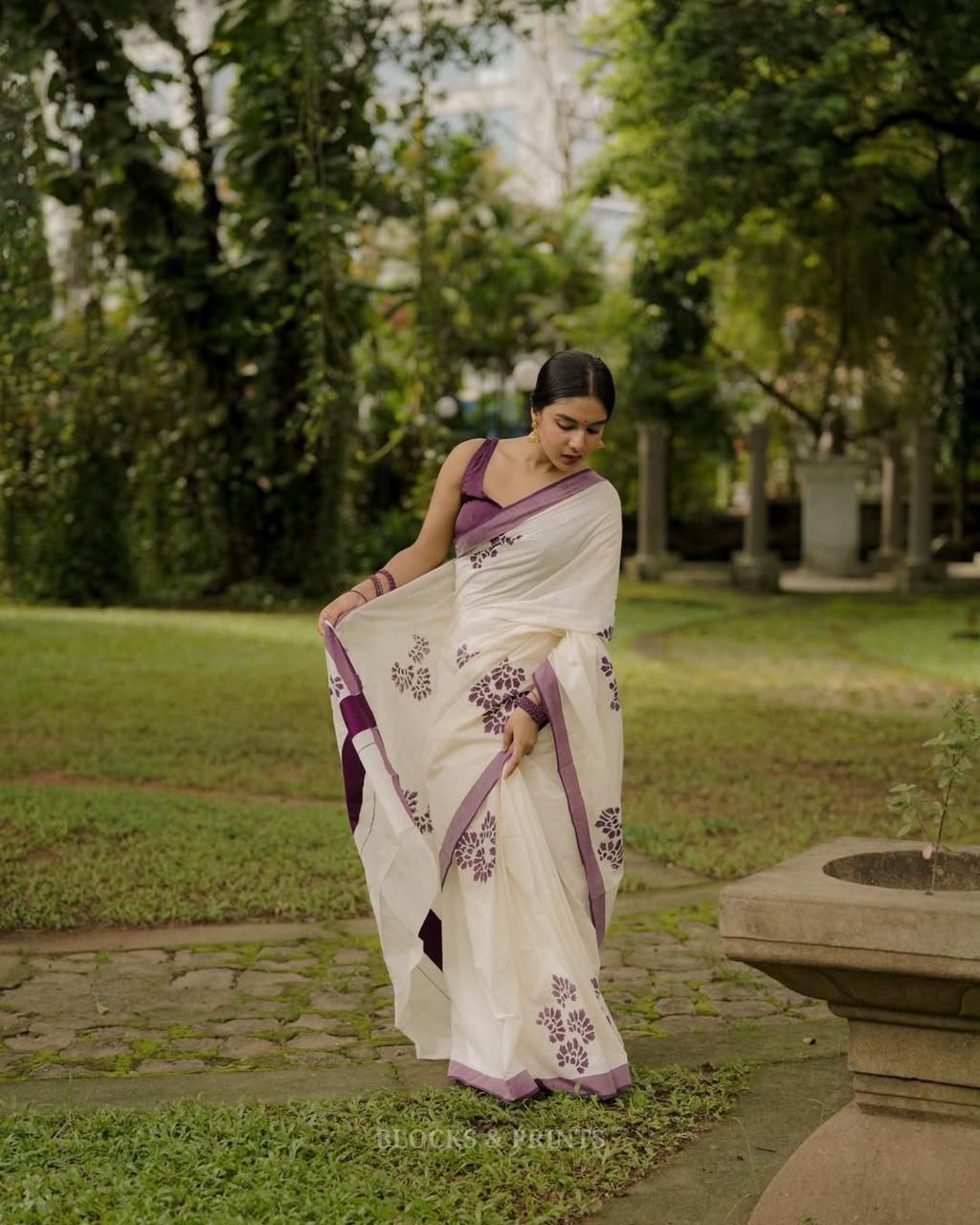 White Purple Floral Cotton Linen Saree with Border - Magnite (SE-1095)