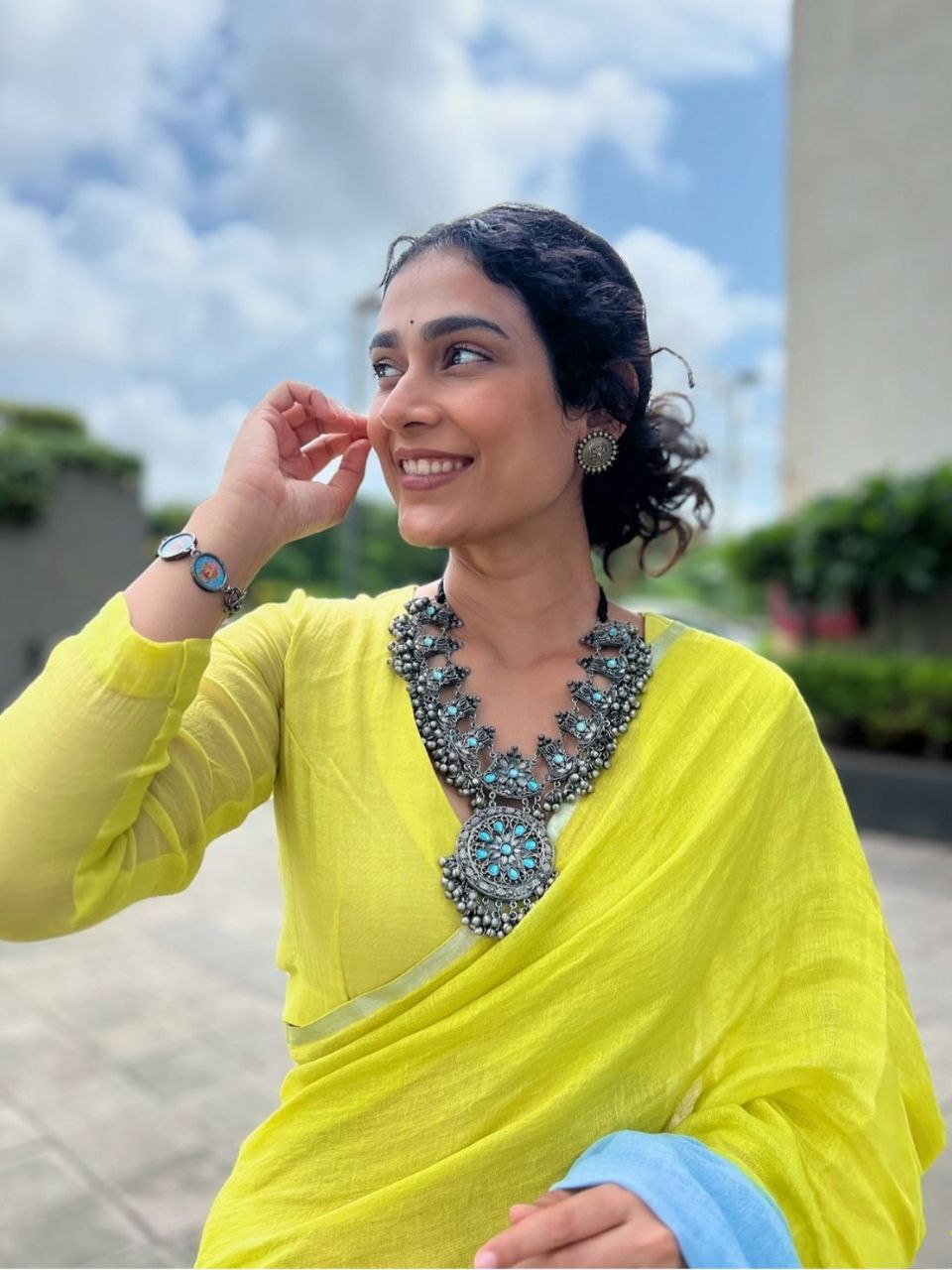 Yellow Blue Cotton Linen Printed Saree With Blouse Piece - Magnite (SE-1100)
